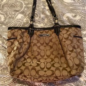 Coach Purse classic- 8 height wide by 13 1/2 wide